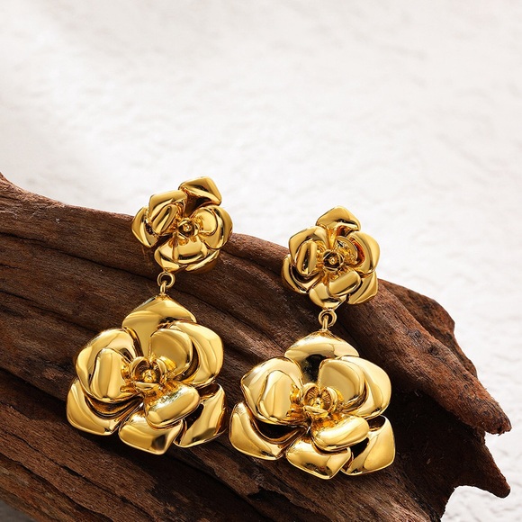 Jewelry - Gold Rose Drop Earrings*18K Gold Plated Floral Earrings*Vintage Inspired